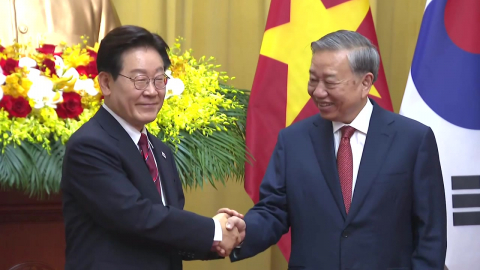 �ѡ���Ʈ��, 8���� ���� ȸ��..."���޸� ���� �� ����"