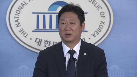 ���� Ȳ��, '�����Ͽ콺 ����' ���..."û�⿡ ��ó"